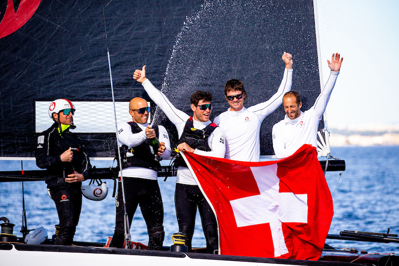 El equipo suizo vencedor de la GC32 Mar Menor