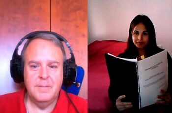 La alumna Marta García con el profesor Briones