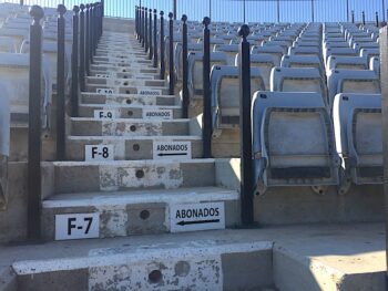 Escaleras del auditorio Parque Almansa de San Javier