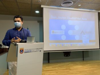 El alcalde José Miguel Luengo expone las ventajas del proyecto Ciudad del Aire