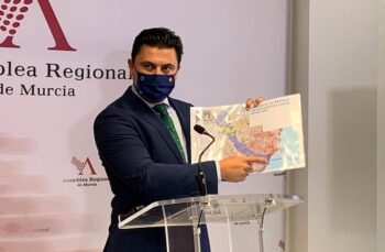 El alcalde de San Javier, José Miguel Luengo