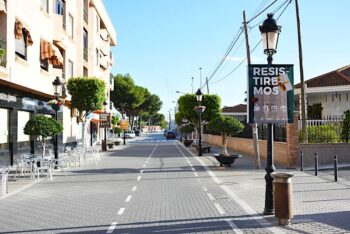 Comercios cerrados en el centro de Torre Pacheco