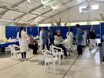 vacunación en la carpa de San Javier
