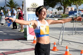 Tania Salamanca al final de la prueba en San Pedro del Pinatar