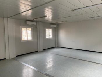 Las nuevas aulas prefabricadas llegadas al IES Menárguez Costa