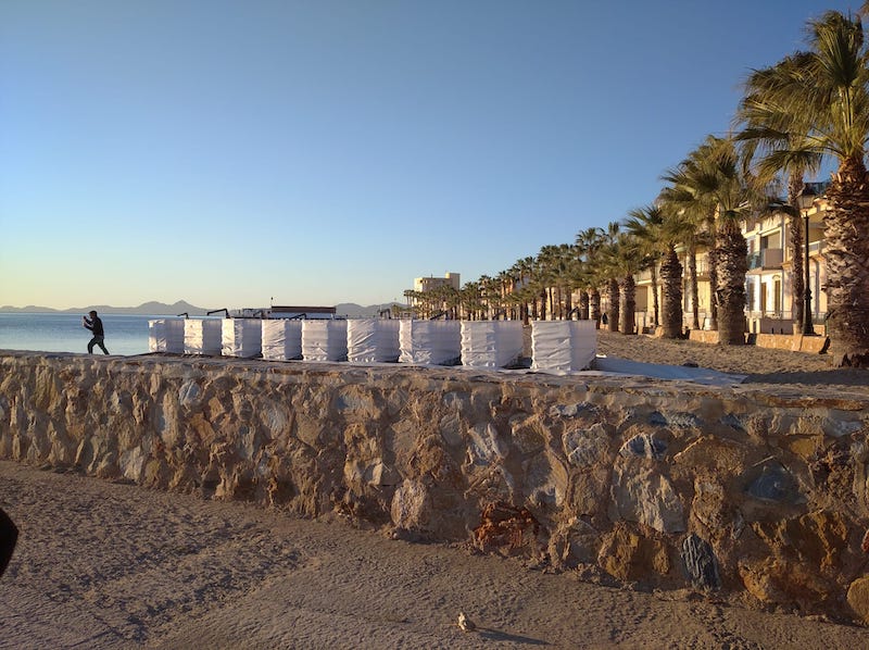 Cestos de la prueba piloto de extracción de fangos en Los Alcázares
