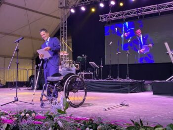 Kike Siscar en la lectura del pregón