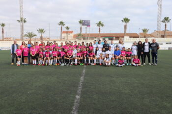 Las primeras jugadoras del equipo femenino del Atlético Pinatarense
