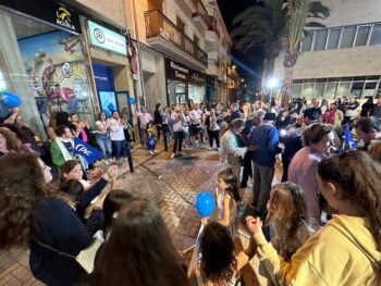 Ambiente festivo en la sede del PP de San Javier