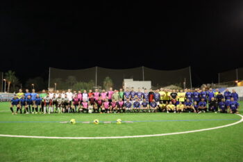 Foto de todos los equipos participantes en la Liga de Veteranos
