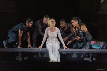 Escena de 'Pandataria', con Cayetana Guillén