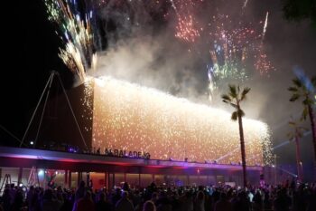 Fuegos artificiales para inaugurar el teatro Geli Albaladejo