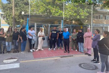 Padres de alumnos del Joaquín Carrión protestan por las obras