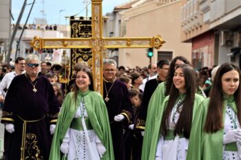 Nazarenas en el Domingo de Resurrección pinatarense Nazarenas en el Domingo de Resurrección pinatarense
