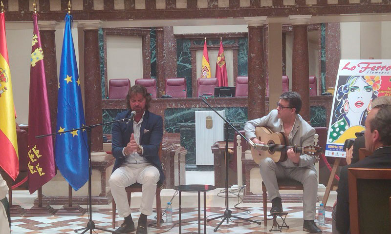Jesús Castilla cerro el acto de presentación del 45 Festival de Lo Ferro en la Asamblea