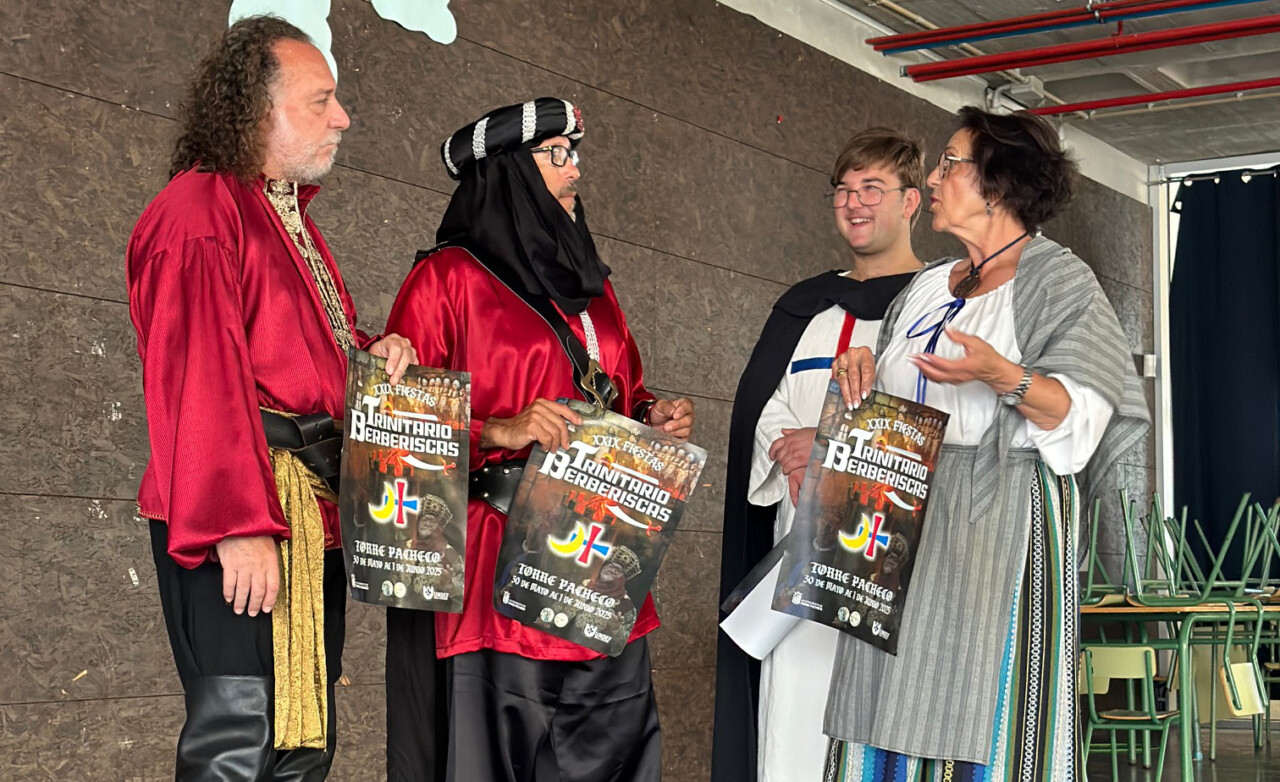 Alt: actores recrean a trinitarios y berberiscos