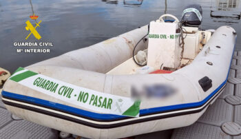 La embarcación incautada por la Guardia Civil
