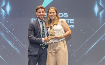 Carmen García Pardo, la mejor deportista femenina de la Gala del Deporte 2025 de Torre Pacheco Carmen García Pardo, recibió el premio a la mejor deportista femenina