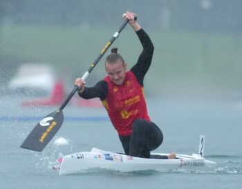 La palista Viktoria Yarchevska en acción