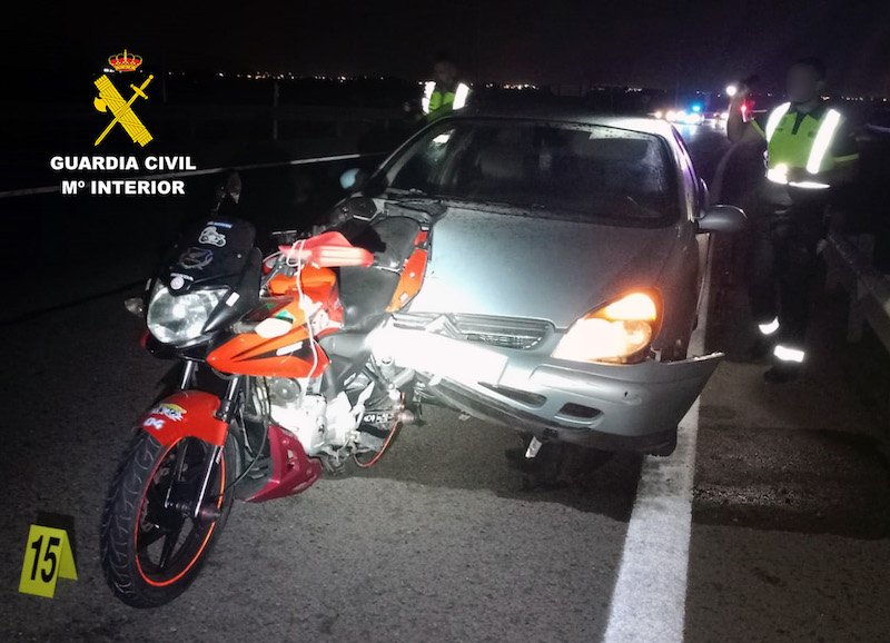 El coche y la moto involucrados en el accidente mortal en la AP-7