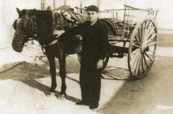 Emilio Muñoz, uno de los aguadores que repartía por San Javier