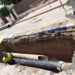 Trabajador reparando una avería de agua en San Javier