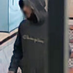 Detenido con sudadera y pantalón oscuro en La Aljorra