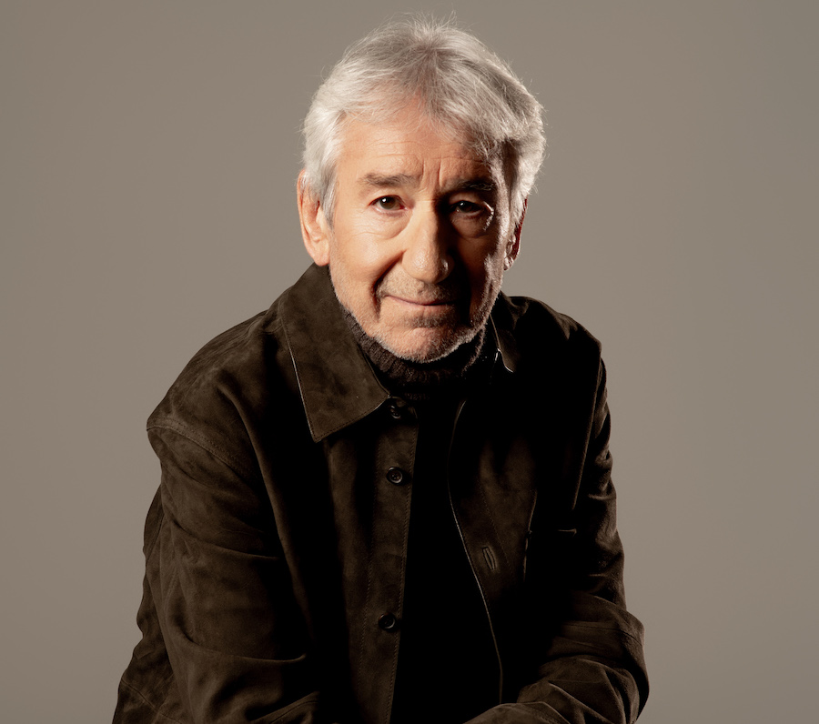 Retrato de José Sacristán, actor español destacado en el teatro.