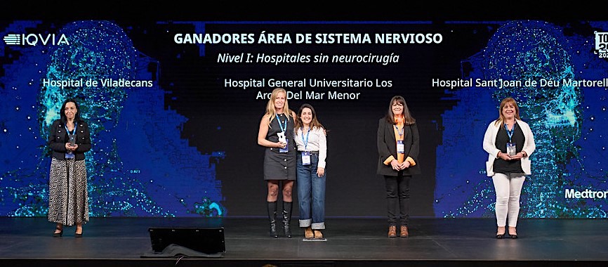 Entrega del premio a Los Arcos por su excelencia en neurología