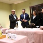 Reunión en Thalasia sobre cursos de masaje estético para empleo