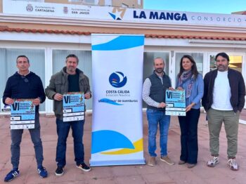 Participantes de la VI Travesía Solidaria Navideña en Cabo de Palos