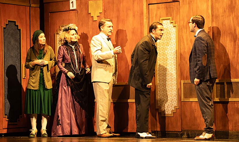 Escena de la obra Asesinato en el Orient Express en el Teatro Apolo