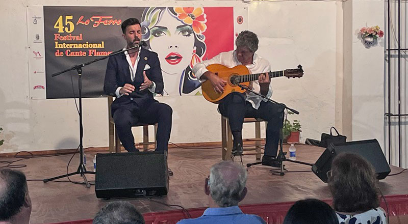 Artistas actuando en el Festival Internacional de Cante Flamenco de Lo Ferro