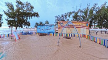 Parque inundado en El Mirador tras intensas lluvias y granizo