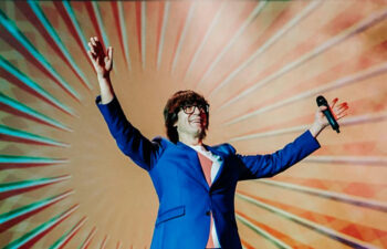 Luis Piedrahita en un espectáculo de comedia navideña