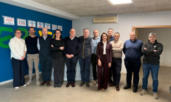 Grupo de profesionales en la presentación de Kernel Export S.L.