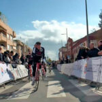Ciclistas compiten en la Vuelta Ciclista Región de Murcia en San Javier