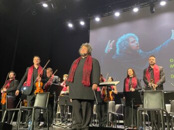 Orquesta Virtuós Mediterrani y coro Patnia en el Teatro de Invierno