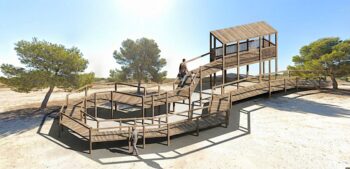 Mirador accesible en San Pedro del Pinatar con rampas y estructura de madera