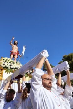 Procesión del Domingo de Resurrección en San Pedro del Pinatar con Jesús Resucitado