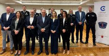 Grupo de agentes y mandos policiales en la jornada de formación en Torre Pacheco