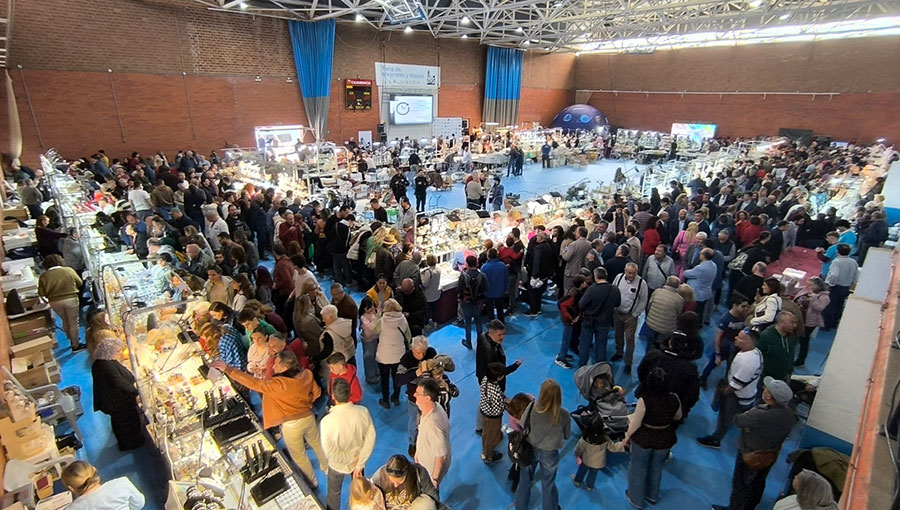Vista panorámica de la Feria de Minerales y Fósiles en La Unión