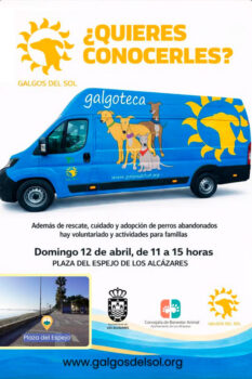 Furgoneta de Galgos del Sol en evento de adopción de galgos.