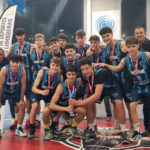 Equipo Marme Autoescuela Los Alcázares con medallas tras el subcampeonato