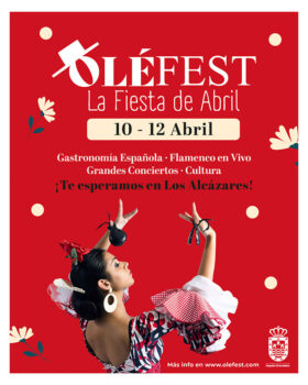 Mujer vestida de flamenca en el evento Oléfest en Los Alcázares