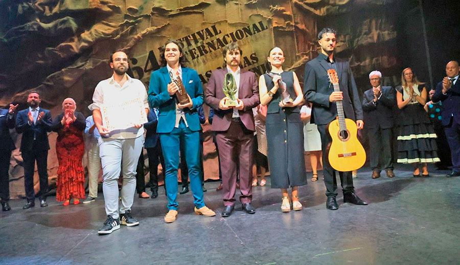 Ganadores del Festival Internacional del Cante de las Minas 2026 en el escenario