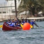 Equipo de la Academia General del Aire compitiendo en regata de dragon boat