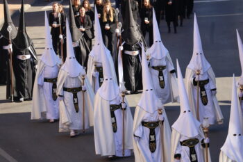 Procesión de Sábado Santo en San Pedro del Pinatar con cofrades