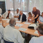 Profesionales sanitarios participando en una cata de agua en Torre Pacheco