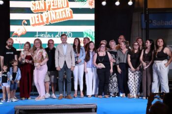 Presentación de las fiestas patronales de San Pedro del Pinatar con candidatas y autoridades.